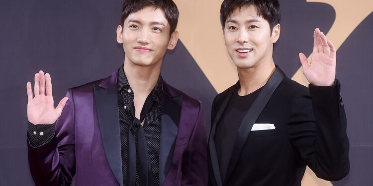 TVXQ’s Yunho And Changmin Tease Upcoming Japanese Solo Mini-albums