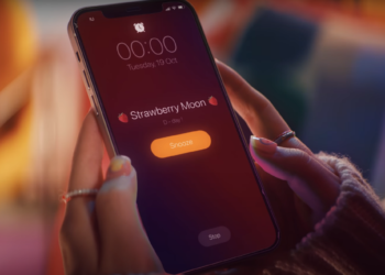 IU Grabs Another Certified All Kill With ‘Strawberry Moon’