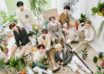 Stray Kids Reveals Christmas Present For Fans With ‘SKZ 2021’