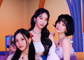 VIVIZ Tops In Global iTunes Chart With ‘Beam of Prism’