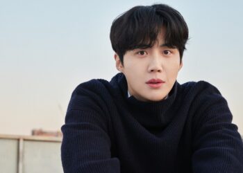 Kim Seon Ho Set To Make His Movie Debut