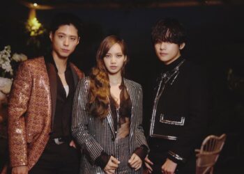 BTS’ V, BLACKPINK’s Lisa, And Park Bogum Reunite For Celine In France