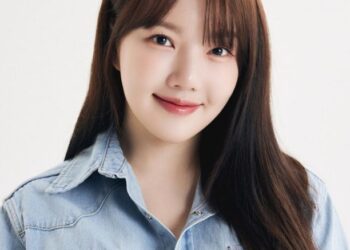 Former GFriend Member Yerin Reveals Her Official Fanclub Name