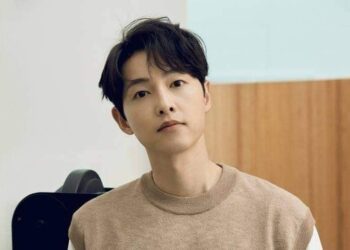 Song Joong Ki & Katy Louise Saunders Welcome Home A Baby Boy