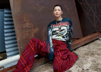 Jun Ji Hyun Graces The Cover Of Vogue Korea As The Face Of Burberry