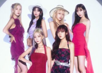 cignature-us-in-summer-namaste-hallyu