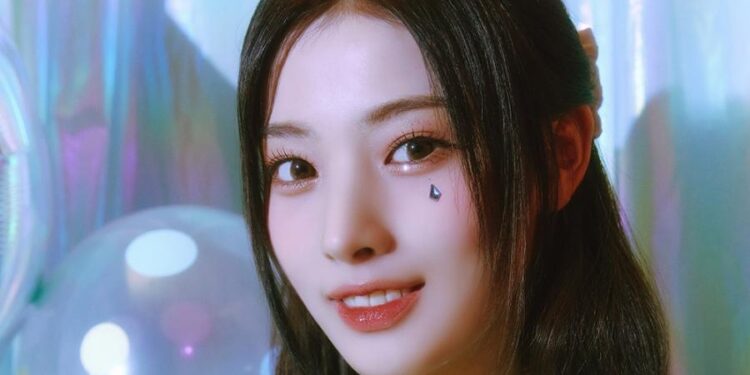 Former NMIXX Artist JINI Unveils Initial Teasers For Solo Debut