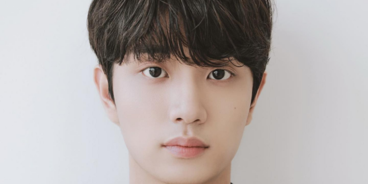 8TURN To Release First Single Album ‘LEGGO’