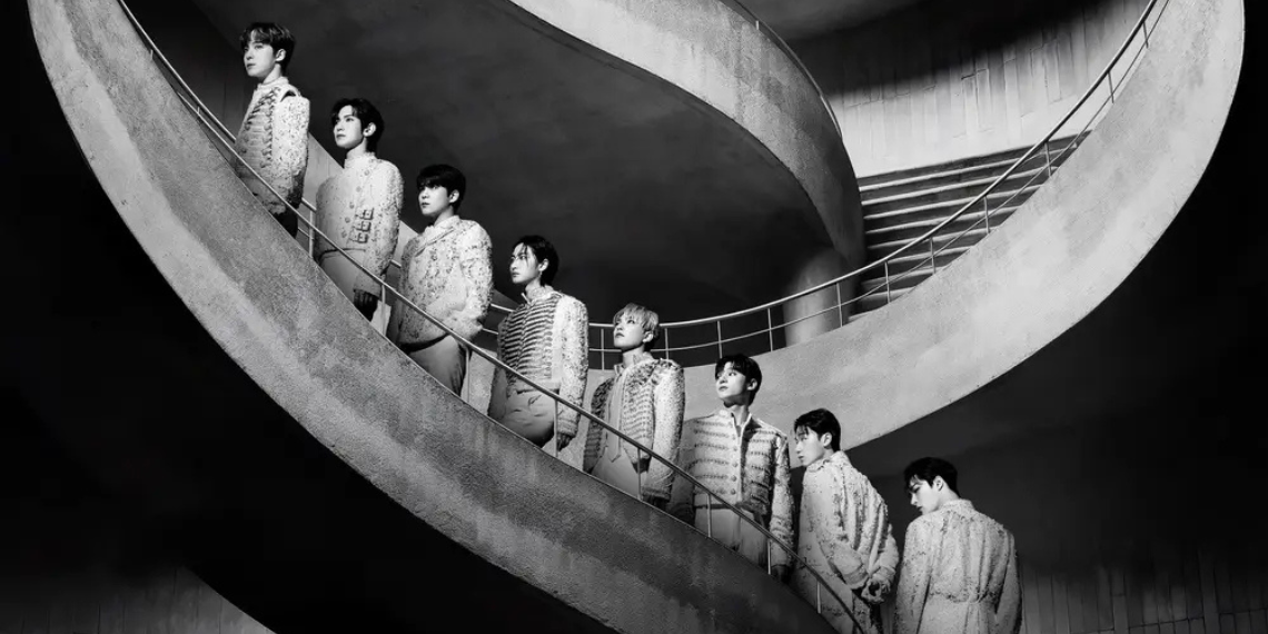 Jeon Somi Reveals Fandom Name And 2025 Fanmeeting