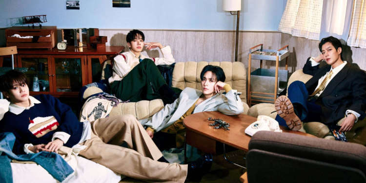 HIGHLIGHT Unveils Track Sampler For 6th Mini-Album Comeback