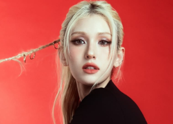 Jeon Somi Reveals Fandom Name And 2025 Fanmeeting