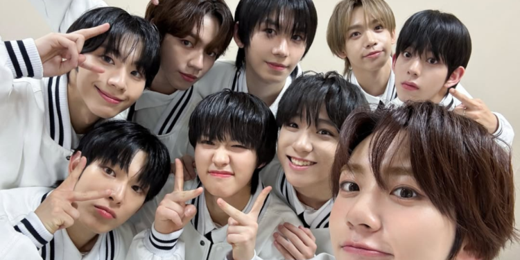 AHOF Unveils Group Logo and Confirms Debut Date