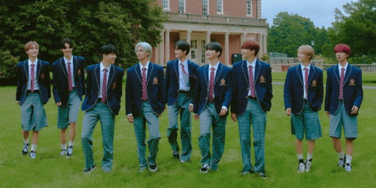 KiiiKiii’s Sui Becomes the Exclusive Model for Cosmetic Brand Dasique