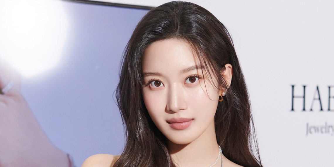 Mun Ka Young Inducted into Hope Bridge’s Honors Club