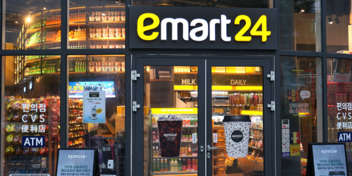 SHINee’s Onew Reveals Schedule for His First Solo World Tour