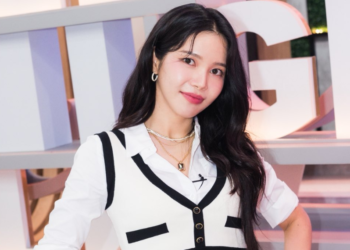 MAMAMOO’s Solar Unveils New Poster And Venue For ‘Solaris’ Concert Tour