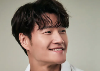 Kim Jong Kook Signs An Exclusive Contract with Galaxy Corporation