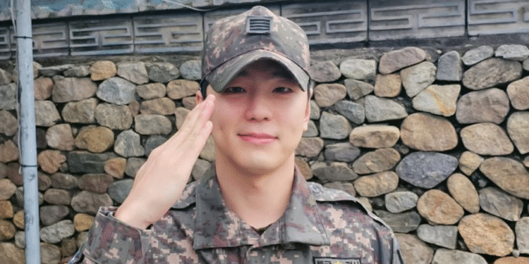 Kim Min Gue Completes Military Service, Teases Acting Comeback