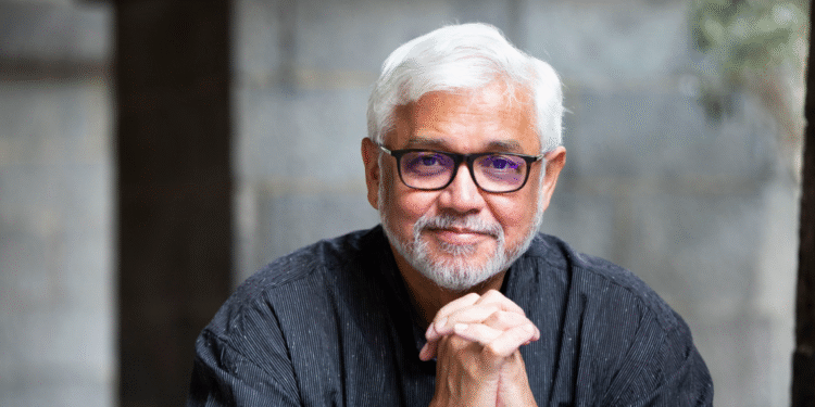 Amitav Ghosh Becomes First Indian Laureate To Win The Prestigious Pak Kyongni Prize
