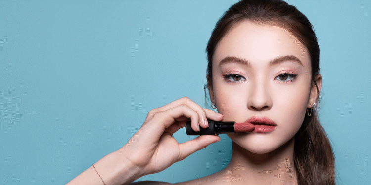 MEOVV’s ELLA Announced As Global Brand Ambassador For Mac Cosmetics